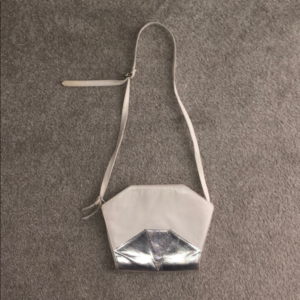 80’s Vintage shoulder bag 🤍⚡️